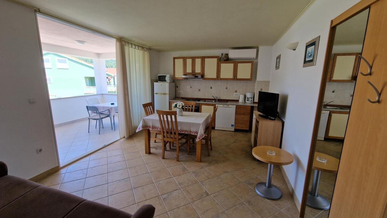 Haus Anica Apartment Rab Town Exterior photo